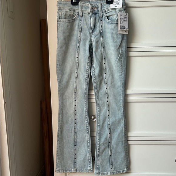 H&M Light Wash Flare Jeans - Picture 2 of 10